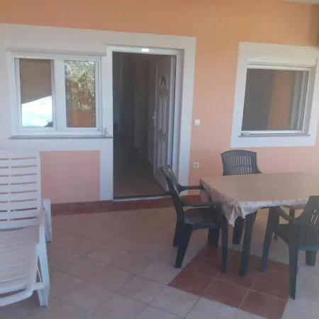 Slavka Apartman Rogoznica (Sibenik-Knin)